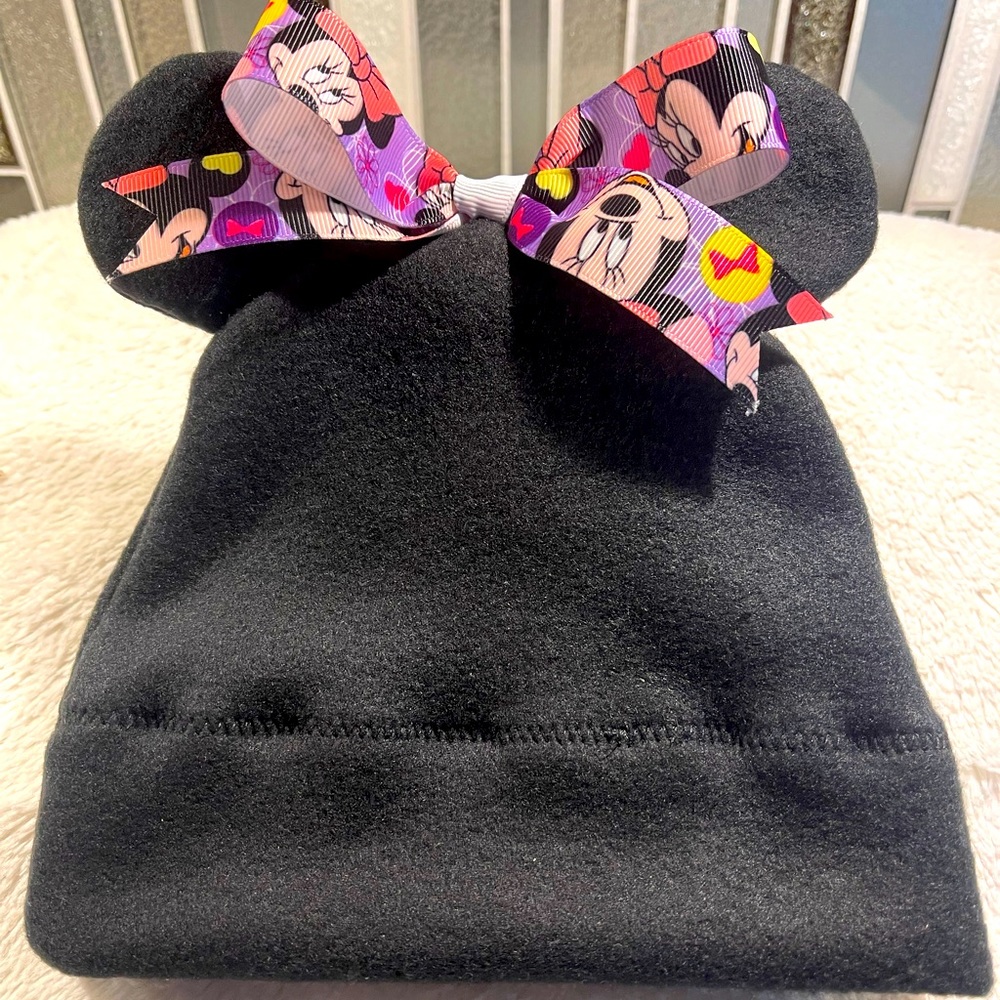 Baby girl mouse beanie.